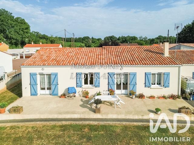 Maison vente à Fontenay-le-Comte, La Caillère-saint-hilaire