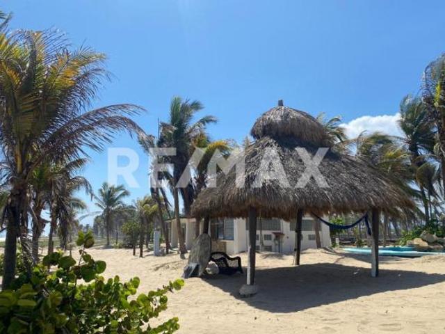 LA CASA DE ANDRES GARCIA EN LAS PLAYAS DE ACAPULCO ESTA A LA VENTA Y A UN PRECIO DE OPORTUNIDAD 4