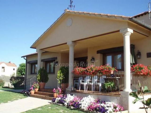 Casa en alquiler en Palazuelos De Eresma, Castilla y León