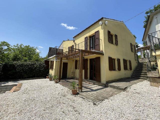 Casa in vendita a Marche, Fermo