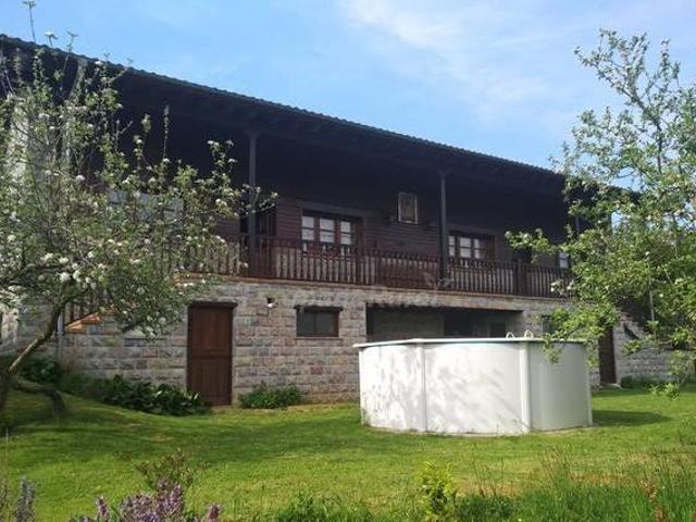 Casa en alquiler en Nava