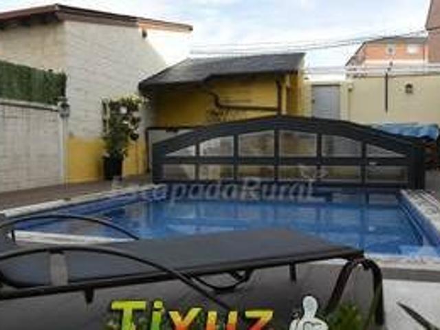 Casa en alquiler en Fabero