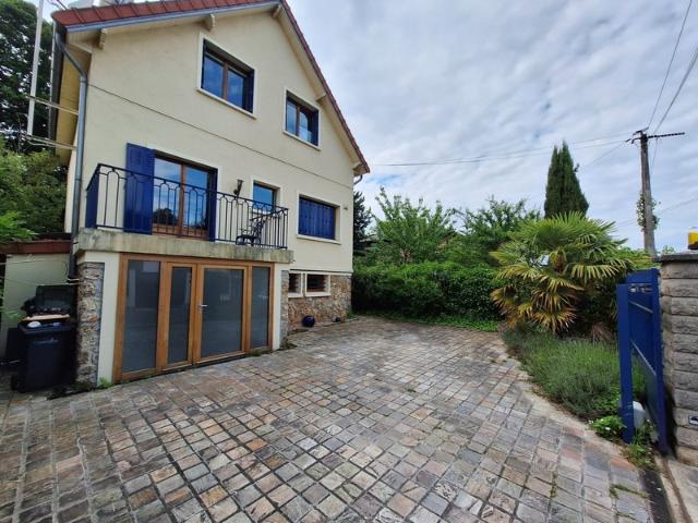 Maison vente à Versailles, La Celle-saint-cloud