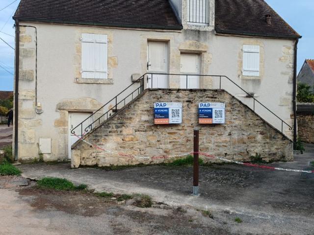 Maison vente à Saint-Amand-Montrond, La Celle