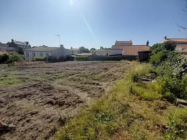 Terrain vente à La Chaize-le-vicomte