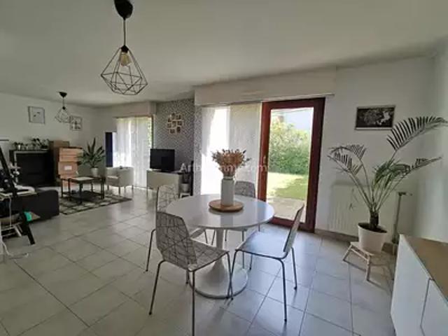 Maison location à La Chapelle-des-fougeretz, Le Champ Méen
