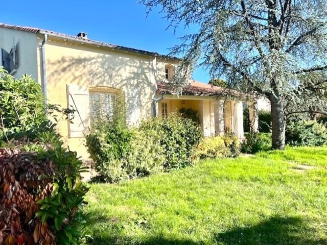 Maison vente à France métropolitaine, Saintes