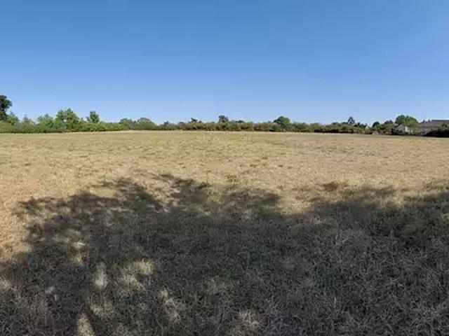 Terrain vente à La Châtre