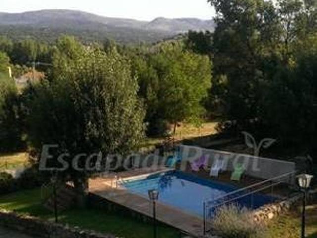 Casa en alquiler en Navaluenga, Castilla y León