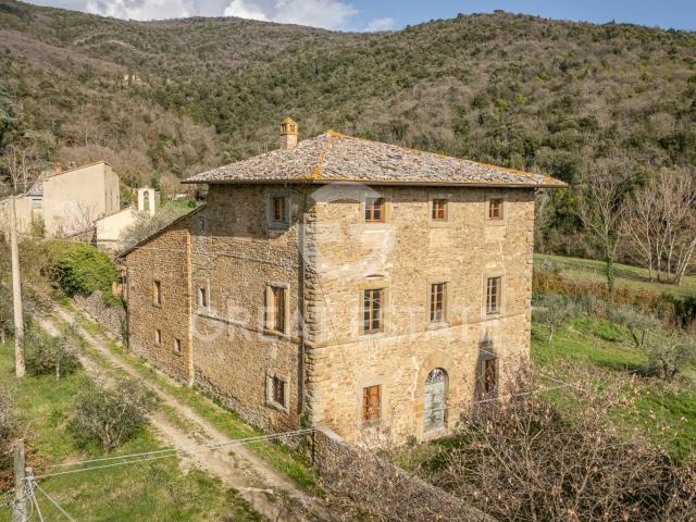 Casa in vendita a Cortona, Toscana