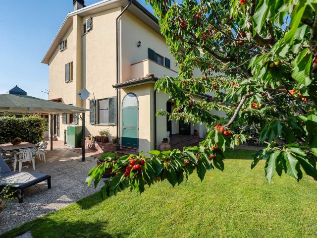 Casa in vendita a Cortona, Toscana