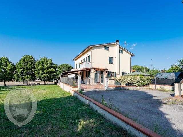 Casa in vendita a Cortona, Toscana