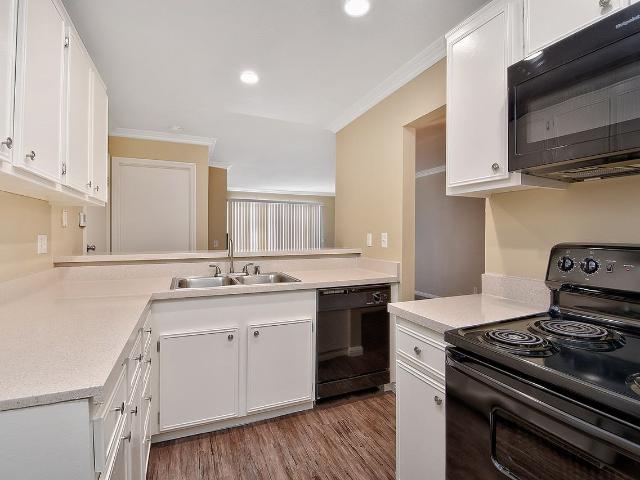 Apartment for rent in Fullerton, California