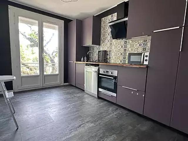 Maison vente à Angoulême, La Couronne