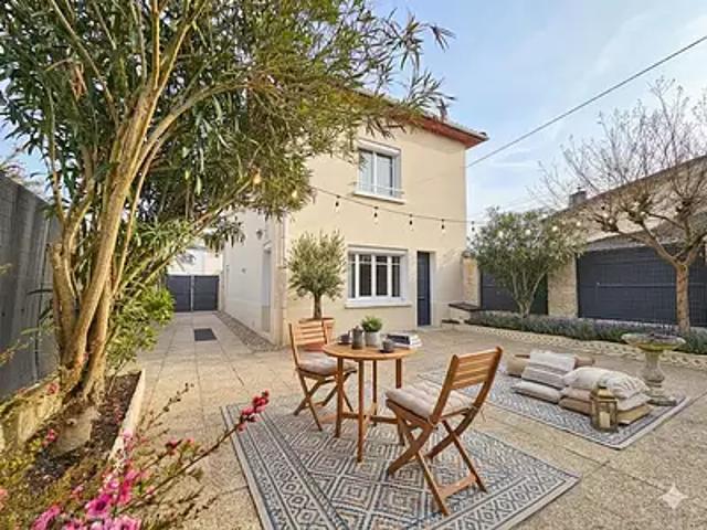 Maison vente à Angoulême, La Couronne