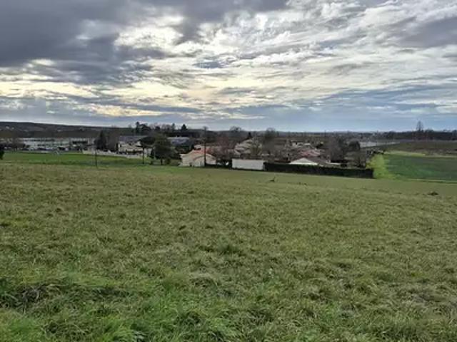 Terrain vente à Champ de l'Épine, La Couronne