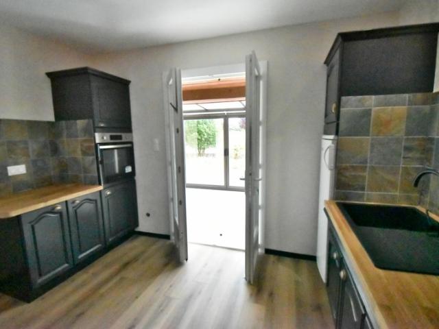 Maison vente à Angoulême, La Couronne