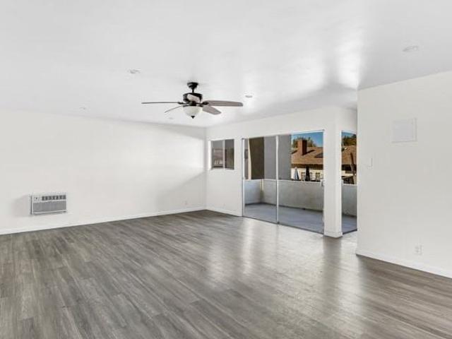 Apartment for rent in Canoga Park, California