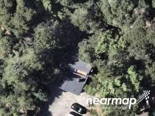 House for sale in Oakland