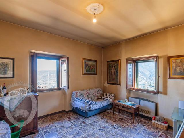Casa in vendita a Cortona, Toscana