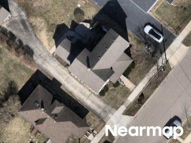 House for sale in Mchenry, Illinois