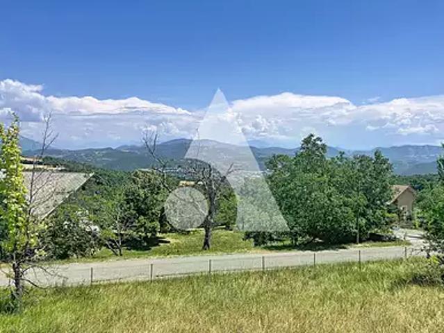 Terrain vente à Les Écoles, La Freissinouse