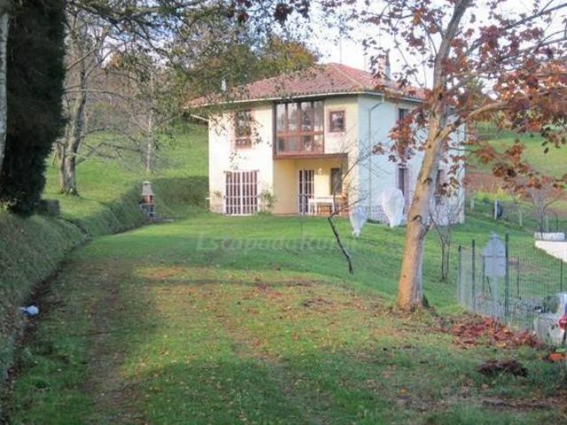Casa en alquiler en Cabranes