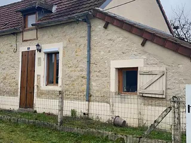 Maison vente à Saint-Amand-Montrond, La Guerche-sur-l'aubois