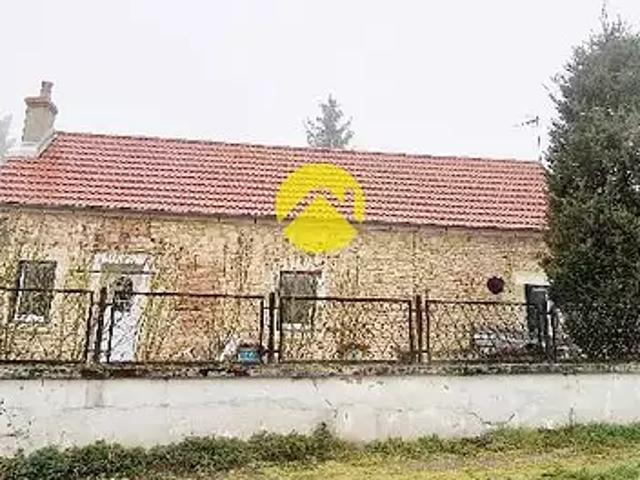 Maison vente à Saint-Amand-Montrond, La Guerche-sur-l'aubois