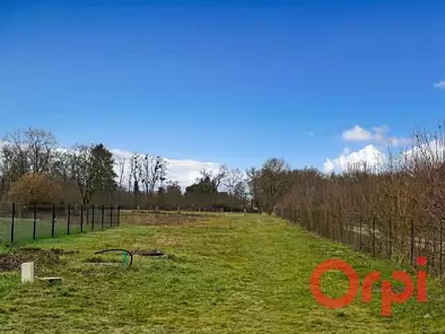 Terrain vente à Saint-Amand-Montrond, La Guerche-sur-l'aubois