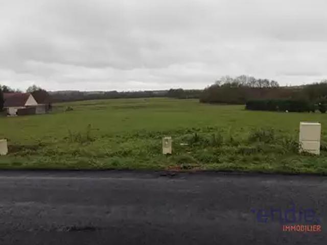 Terrain vente à Saint-Amand-Montrond, La Guerche-sur-l'aubois