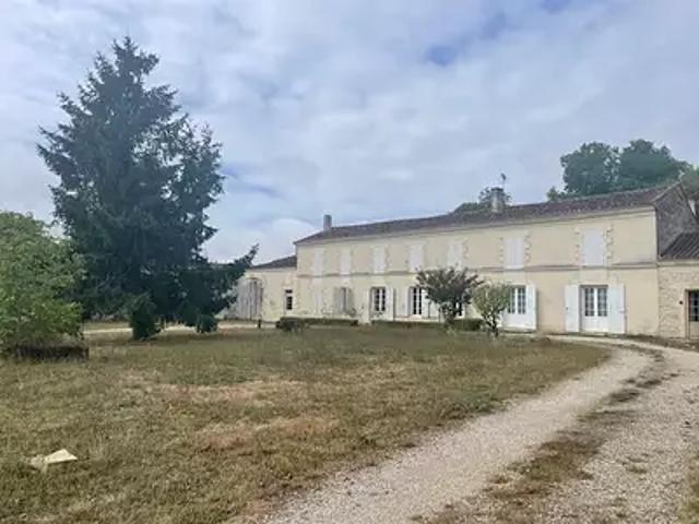 Maison vente à Saint-Jean-d'Angély, La Jarrie-audouin