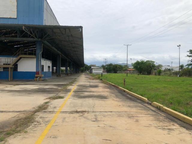 Galpón en venta en Zona Industrial, Valencia