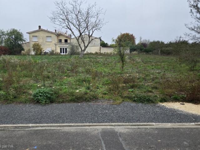 Terrain vente à La Lande-de-Fronsac, Gironde