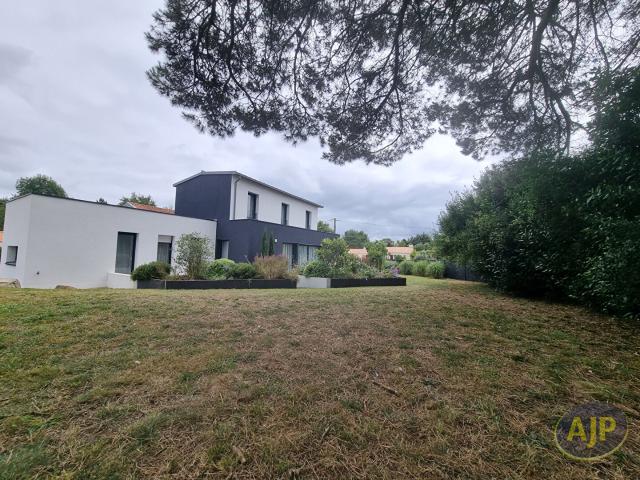 Maison vente à Nantes, La Limouzinière