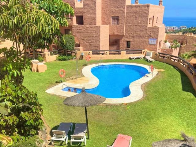 Apartamento en venta en Castillo de la Duquesa, Costa del Sol Occidental