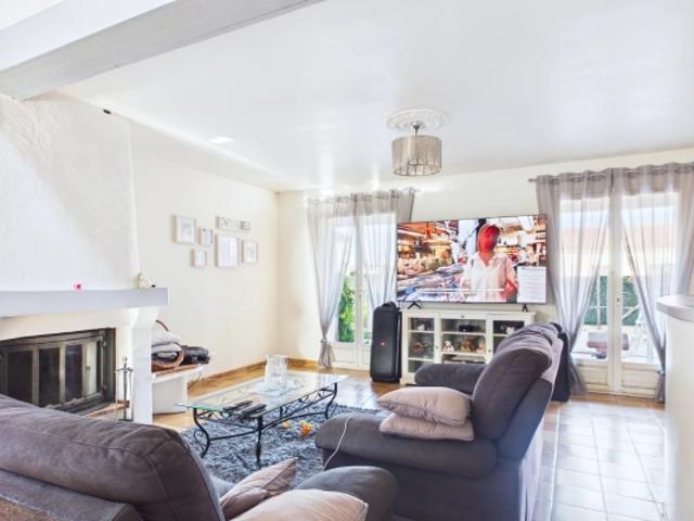 Maison vente à Arrondissement de Toulon, La Londe-les-maures