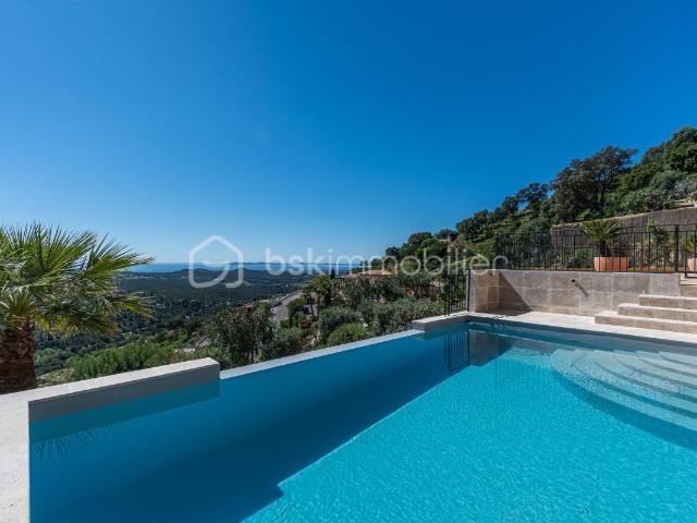 Château vente à Arrondissement de Toulon, La Londe-les-maures
