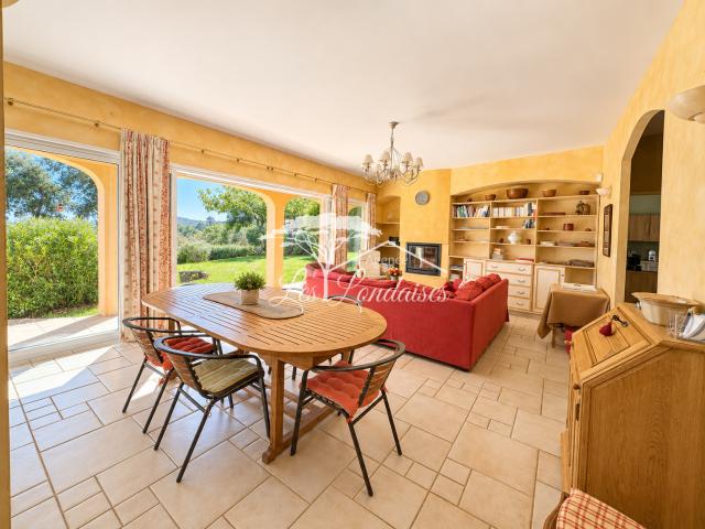 Villa vente à Arrondissement de Toulon, La Londe-les-maures