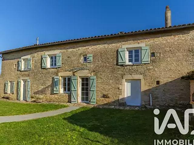 Maison vente à Confolens, La Magdeleine