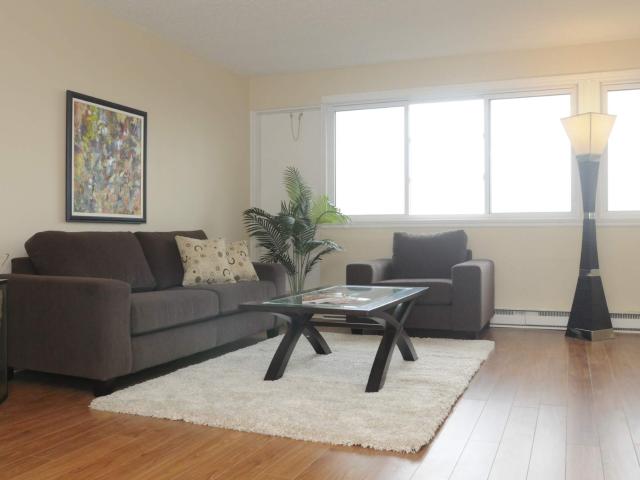 Apartment for rent in Dollard-des-ormeaux, Quebec