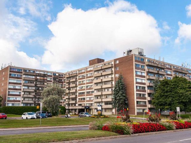 Apartment for rent in Dollard-des-ormeaux, Quebec