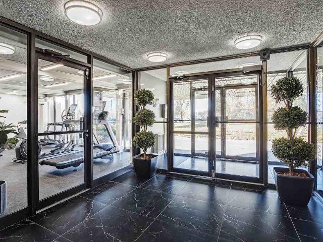 Apartment for rent in Dollard-des-ormeaux, Quebec