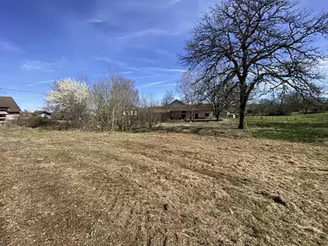 Terrain vente à Lons-le-Saunier, La Marre