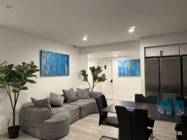 Room for rent in Canoga Park, California