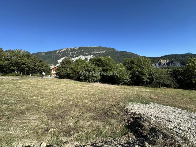 Terrain vente à Castellane, La Mure-argens