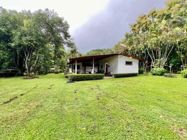 LA PINTADA CASA EN VENTA