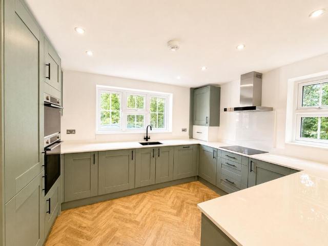 House for rent in Navestock Side, Essex