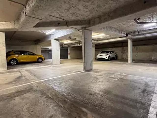 Garage vente à La Queue-en-Brie, Val-de-Marne