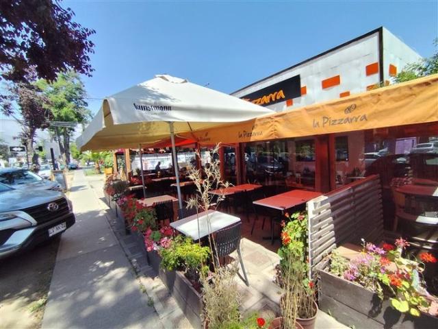 La Reina, Principe de Gales altura 1600